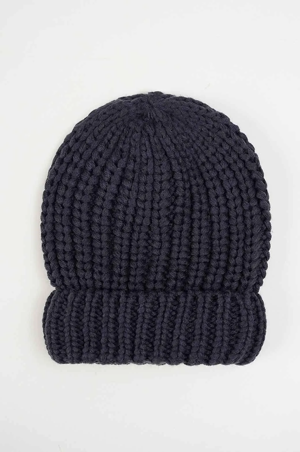 KNITTED BEANIE